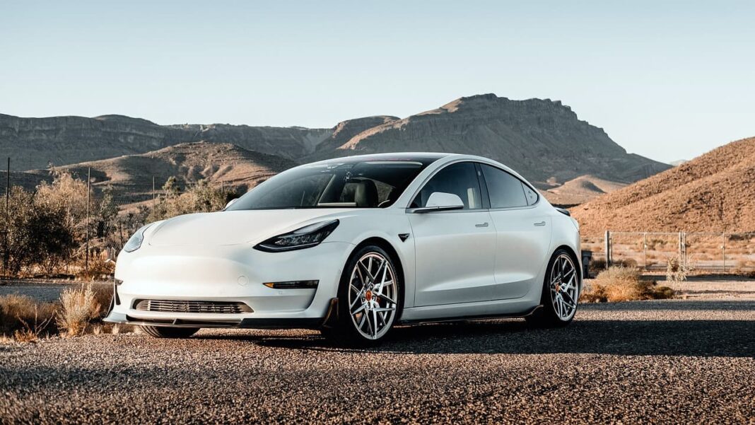 Elektromobilität: BMW ist Tesla auf den Fersen