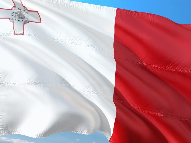 Metsola ist der Meinung, dass Malta eine neue Wirtschaftsstrategie braucht und macht sich Sorgen über den Mangel an kritischem Denken Metsola ist der Meinung, dass Malta eine neue Wirtschaftsstrategie braucht und macht sich Sorgen über den Mangel an kritischem Denken