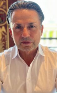 Holger Thorsten Schubart, CEO der Neutrino Energy Group